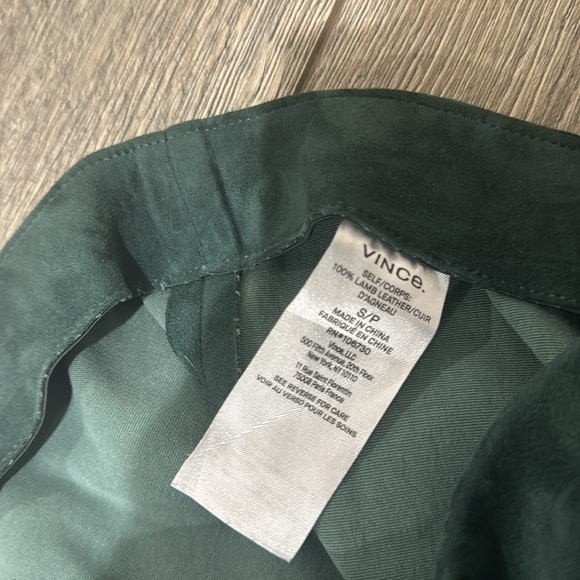 NEW • VINCE • Women’s Stretch Suede Split-Hem Crop Pant Dark Green Lamb Leather - Picture 6 of 7